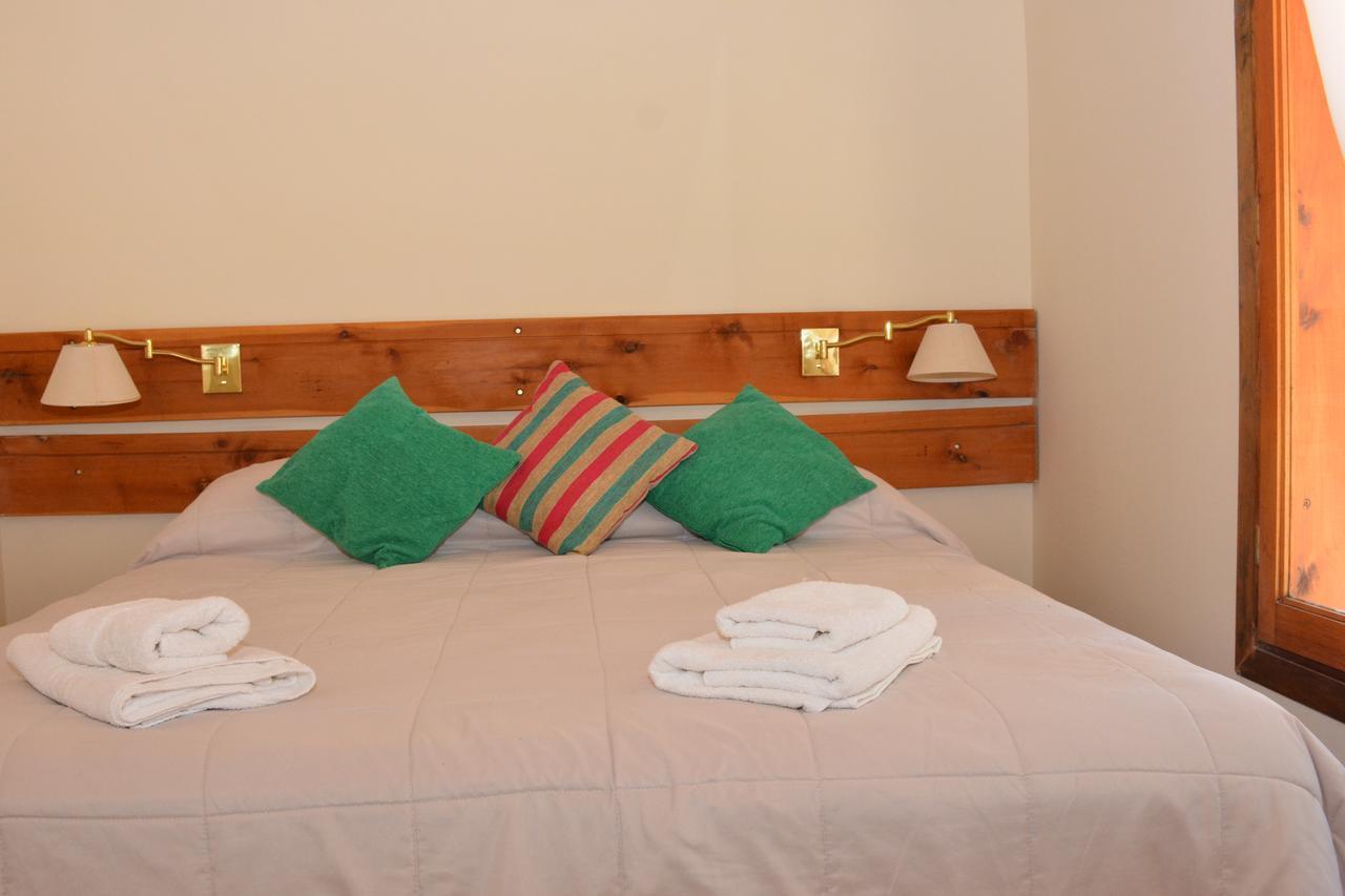 Posada Del Cipres Villa La Angostura Luaran gambar